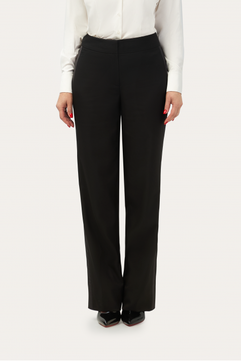 Жакет-смокинг с брюками