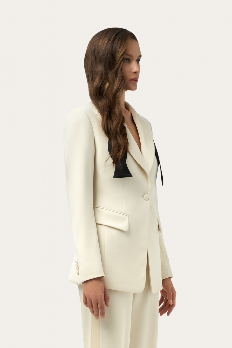 Жакет-смокинг с брюками