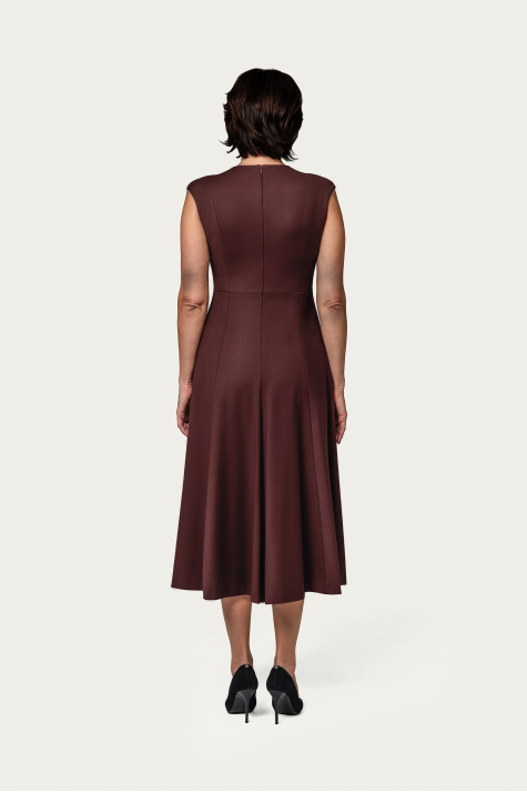 Платье-шестиклинка