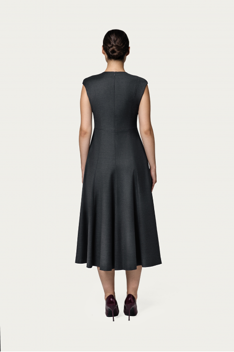 Платье-шестиклинка