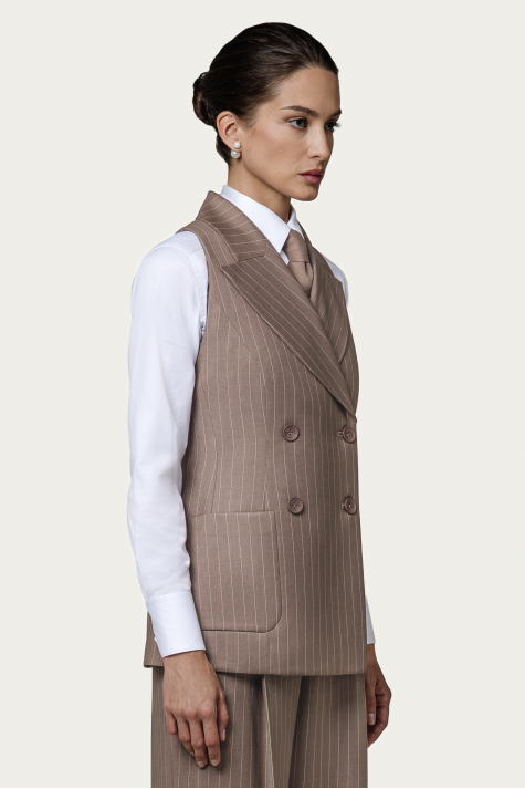 Жилет двубортный