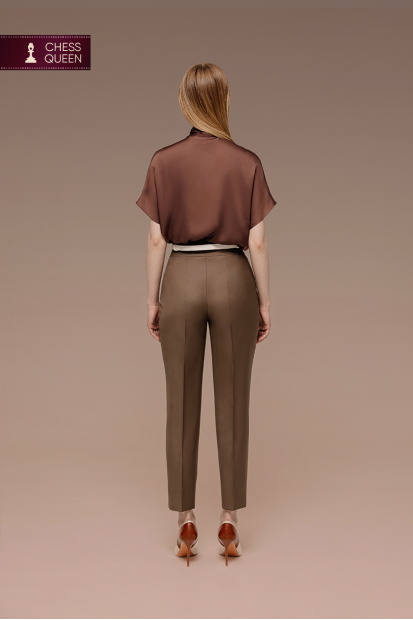 Блуза с зауженными брюками