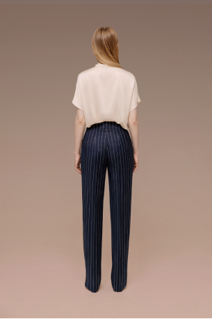 Блуза с прямыми брюками