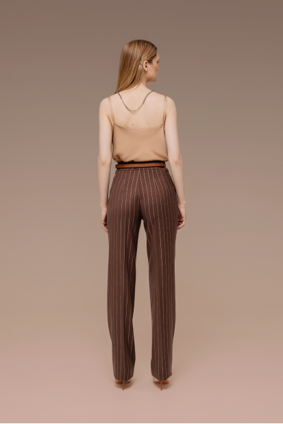 Прямые брюки с топом