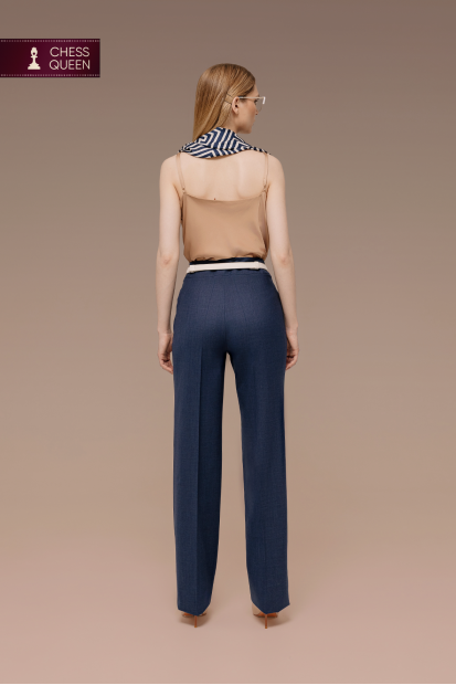 Топ на бретелях