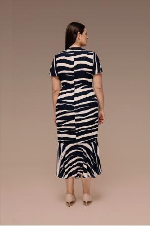 Платье с воланом