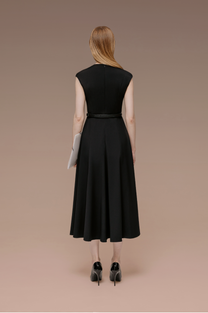 Платье-шестиклинка