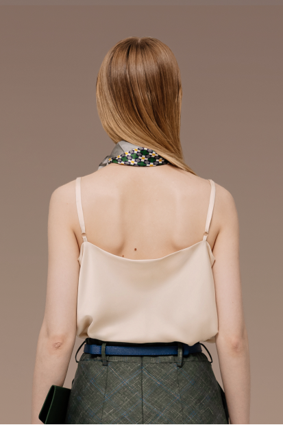 Топ на бретелях